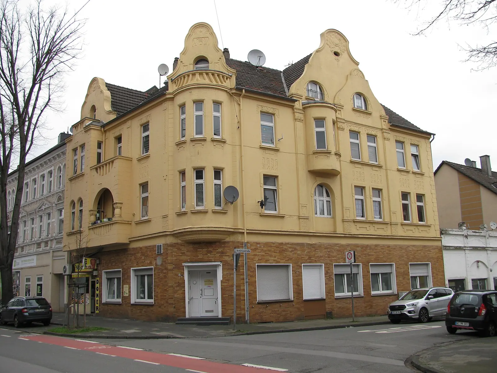 Immobilienpreise und Mieten in Gelsenkirchen-Resse 1 Einfamilienhäuser am dörflichen Ortskern von Gelsenkirchen-Resse – gefragte Lage mit hohen Wohnungspreisen